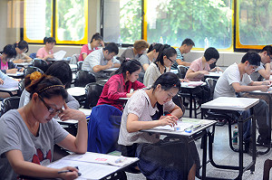 選系、選校哪個好？超過六成的人選系後悔較少