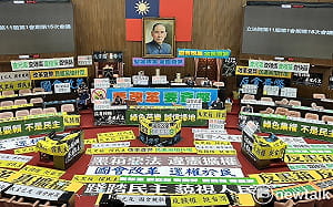 評台灣政治亂象  張景森直言：政客知道笨蛋不能得罪、蠢票也是票
