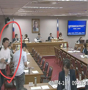 抓到了⋯反擊民眾黨不排審說 王定宇：黃國昌出來打球！