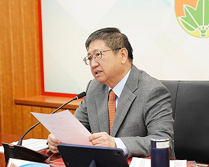 新竹縣終於全縣停班停課！楊文科中午宣布了 授權放假亂成一團惹民怨