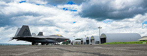 美前 F-22 飛官議員示警：美空軍史上最老最少 中國擴張威脅迫在眉睫