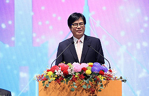 2024《天下》縣市長施政滿意度出爐 陳其邁奪六都榜首 盧秀燕緊追在後