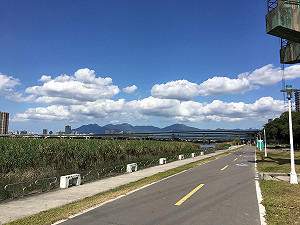 尼莎直撲台灣 今早發佈海上颱風警報