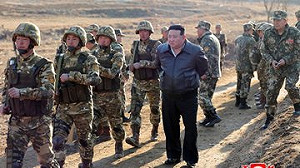 北韓士兵為何總是群聚衝鋒？無火砲、坦克掩護 竟然暗藏這秘密......