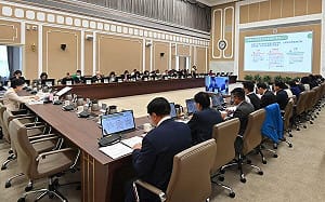 行政院「穩定物價小組」會議》春節供應充裕、價格平穩　汽柴油凍漲、天然氣不調價