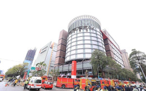 更新》台中新光三越爆炸案  總座吳昕陽：負該負的所有責任