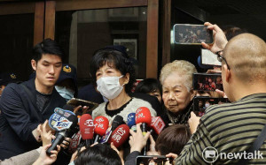 轟陳佩琪操作柯爸過世、買豪宅不認錯 黃智賢：柯文哲貪污共犯、厚顏無恥