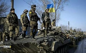 (影) 重奪堤喀村! 烏軍閃電反擊百俄軍慘死 無人機秒摧坦克與假升旗「演員」