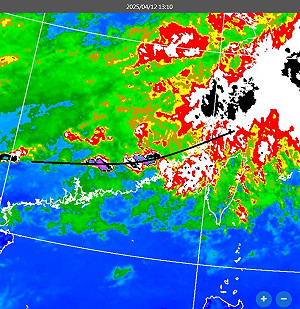 防雨彈！不穩定帶移入 鄭明典曬圖：入夜抵達台灣陸地
