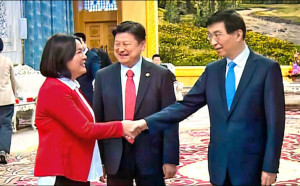朱立倫喊「紅共綠共」一起反！他一張照片打爆臉：國民黨要怎麼反紅共啦？