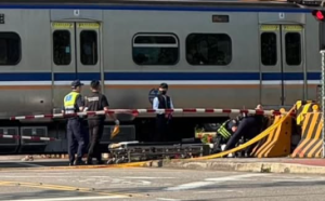 台鐵桃園內壢區間死傷事故  30列次乘客受影響