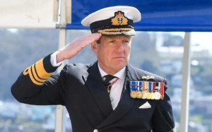 褲腰帶太鬆? 英海軍上將與女下屬有不當關係 遭停職調查 指揮權移轉