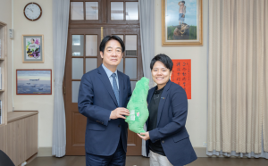 賴清德就職將滿一週年連上3專訪！黨政人士曝有「3策略」