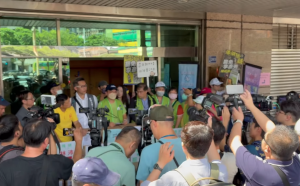 31藍委通過第二階段被罷免連署  游盈隆：沒有1席立委是安全的