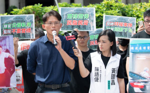 （影）賴苡任轟領銜人「3改1」是沒收民意   提案人黃國昌被追問不回應