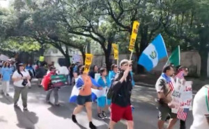（影）德州也爆非法移民抗議! 川普強力打壓惹怒全美30城市 民眾紛上街頭