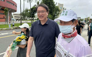 (影) 韓國瑜開嗆罷免發神經 林右昌：藍白買票要普發現金「真的瘋了」