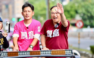 川流不息！王義川領軍破千台機車掃街挺罷免 畫面超震撼