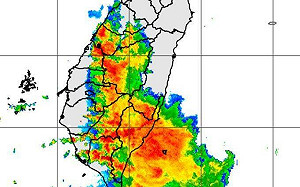 氣象署發布大雷雨即時訊息 中南部8縣市慎防劇烈降雨、雷擊、淹水