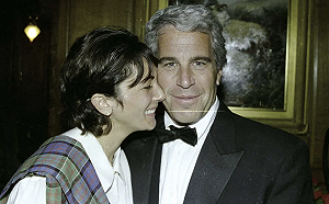 是在保護誰? 不是被害人名字也被塗黑 國會議員查看艾普斯坦文件超不爽