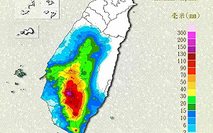 大雷雨轟10縣市「超大豪雨」炸台南、高雄、屏東 又有8級強風來襲