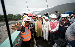 雨量超過莫拉克！高雄山區淹成孤島 陳世凱：3天內搶通維生通道