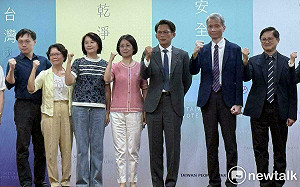 童子賢同台藍白挺核三延役　黃國昌：務實看待錯誤能源陷入的困境 