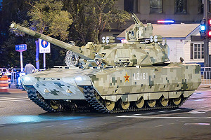 （影）四中全會＋閱兵前大批裝甲車進北京! 「ZTZ-201」新坦克被批弱點在這裡.....