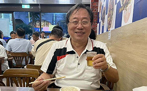 慶祝 32:0 完封大勝! 李來希帶老婆喝啤酒吃熱炒 : 釋放長期壓抑悶氣