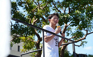 民眾黨走讀變焰陽烤6小時》黃國昌：把身體練好、下次要離威權現址更近