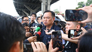 泰國暖武里行政主席遭槍殺 兇手警局未上銬、囂張抽菸 連總理都看不下去了