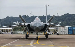 （影）長春航空展 新型無人機、殲-20 抵現場