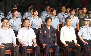 （影）總統秋節勗勉中部部隊 強調堅定做國軍後盾、持續提升國防力量