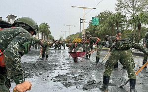 國軍再派千人救災！台鐵推6大措施支援光復「鏟子超人」