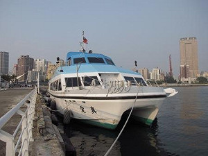 中秋佳節新玩法 觀光遊輪載你遊港賞月
