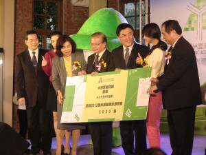 雲林農博開始預售  郝龍斌率先搶購100張