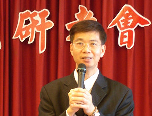 朱景鵬東部飆車 警察攔檢稱「良民」