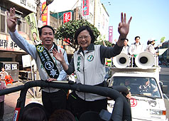 快訊：民進黨在桃園縣突圍  黃仁杼自行宣佈當選