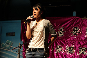 各界聲援鍾爸爸 馬政府持續噤聲