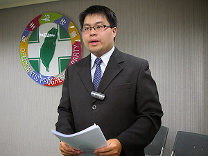 小英炒地案 民進黨下午將對邱毅等3人提告