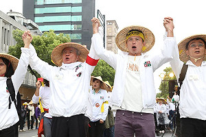 張慶忠要收驚？黃國昌：要收驚的是人民