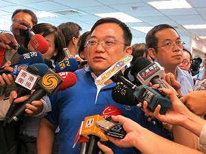 蔡令怡貴婦團  洪智坤點名林張淑文