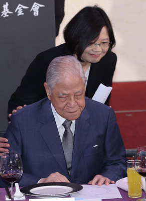 呼應2次改革 小英：應注入內閣制精神