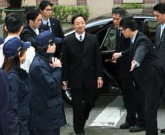 黃世銘洩密案開庭 江宜樺出庭作證