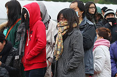 冷氣團入侵 玉山降雪