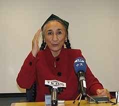 熱比婭遭台列管  大女兒將代表來台