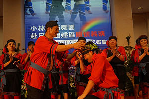 以舞療傷 小林村災民淚訴：心中的痛仍在