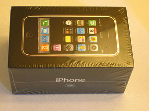 未拆封第1代iPhone喊價1萬美元