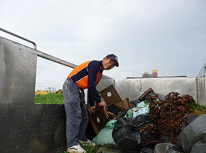 垃圾清運不簡單 環保英雄謝建豐