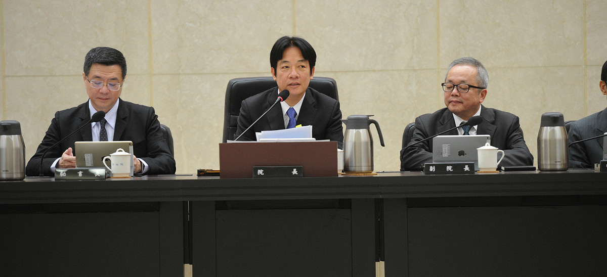 有關媒體報導行政院長賴清德今 (8) 日批的第一件公文，就是換警政署長一事，行政院嚴正澄清不實報導。 圖：行政院/提供